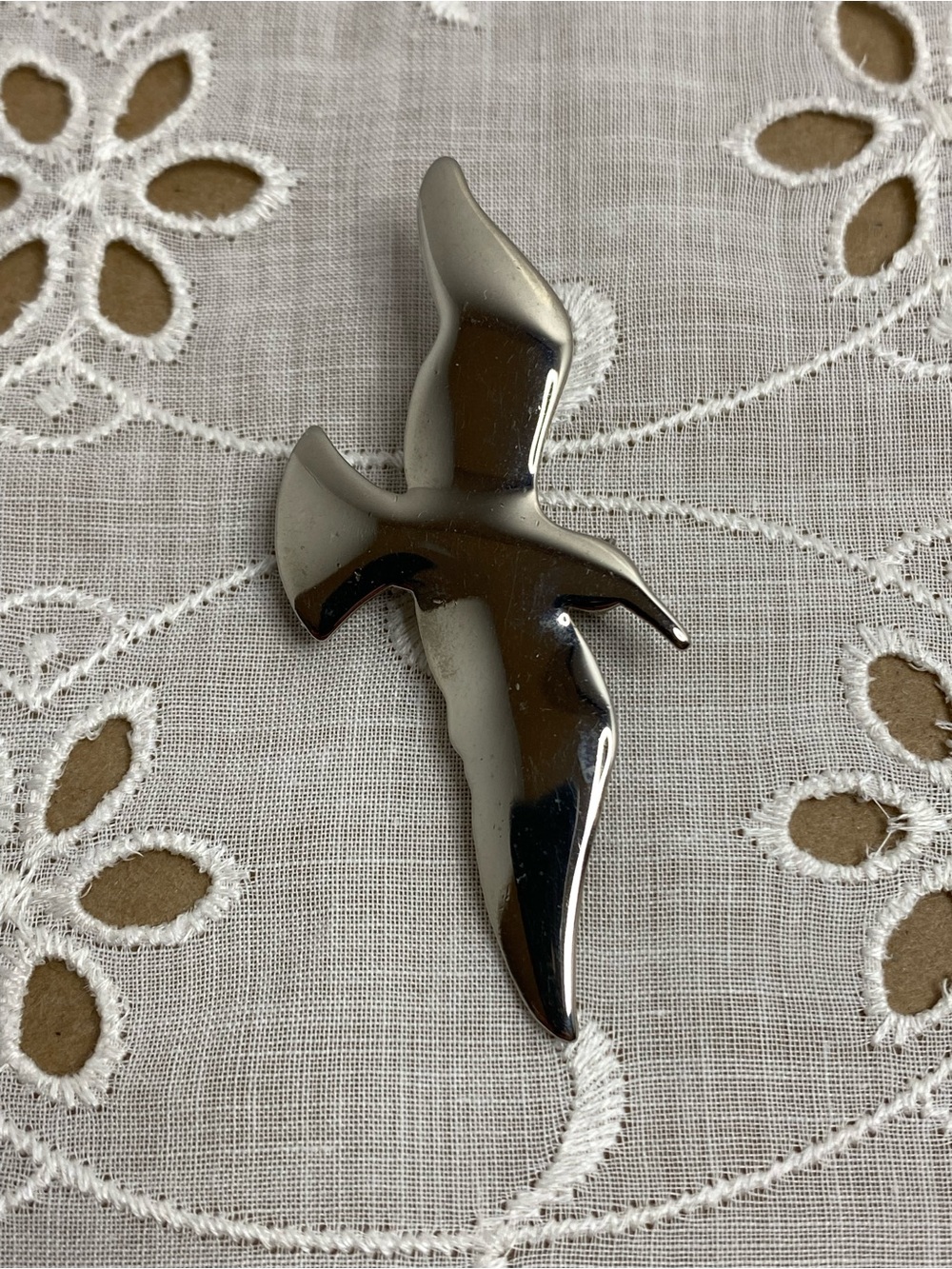 Vintage Flying Seagull Bird Brooch Pin Silver Tone MCM Beach Modernist Style